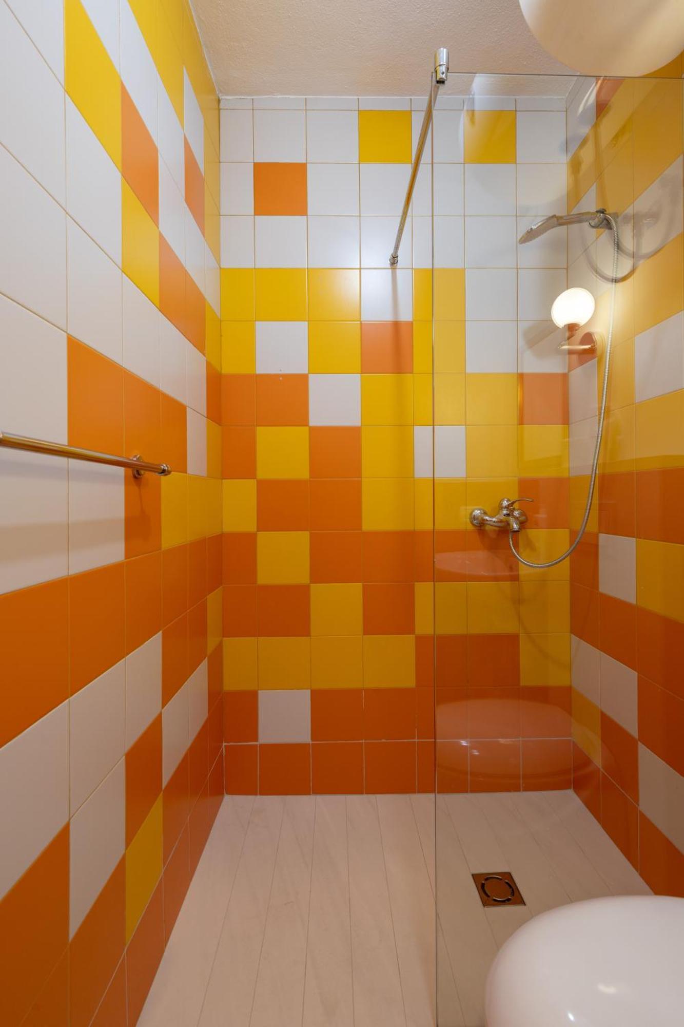 Garden Apartment's